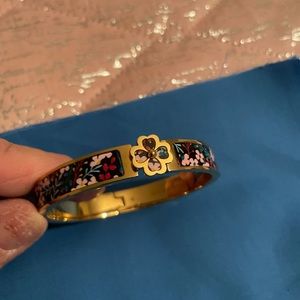 Kate spade bangle bracelet new without tags